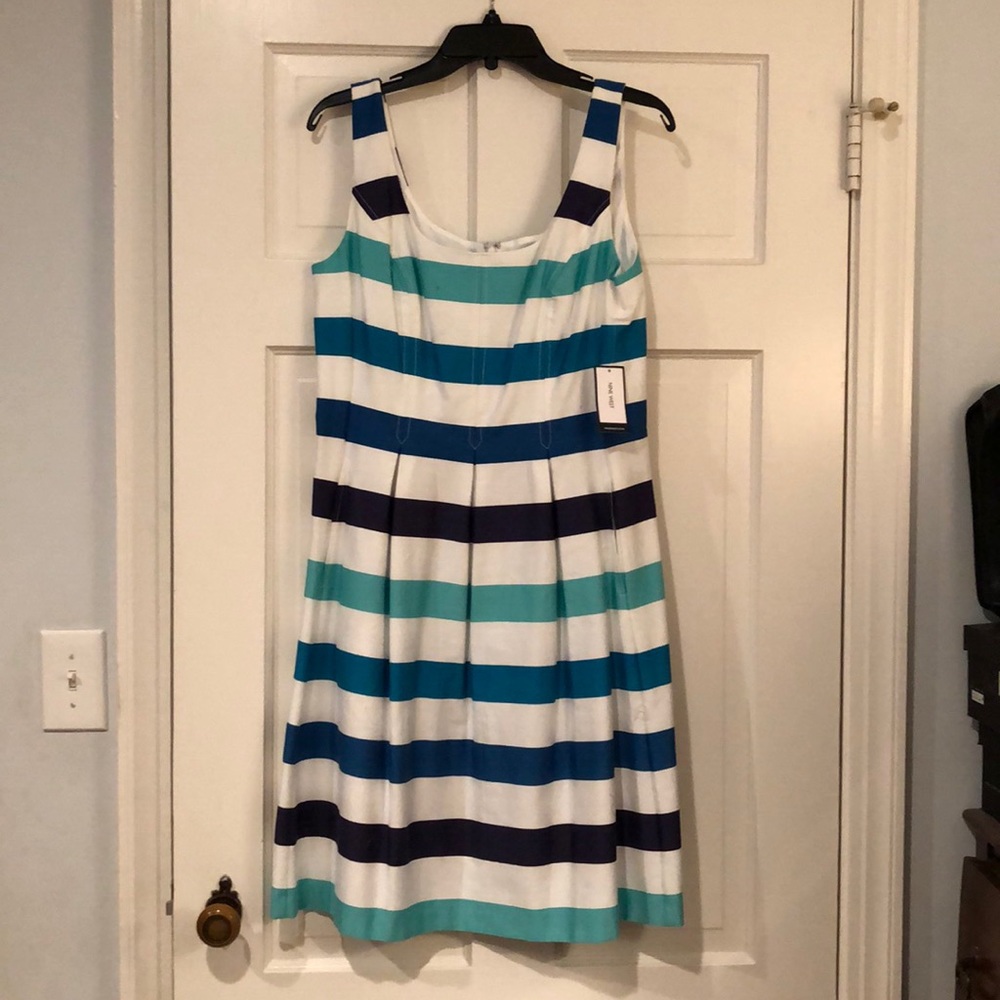 Nine West A-line sundress with pockets!